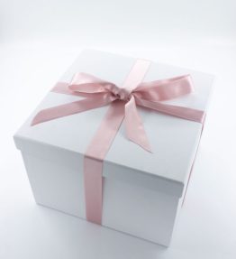 Beyaz Giftbox Büyük Hediye Kutusu